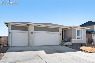 3430 Bella Luna Dr, Pueblo, CO 81001