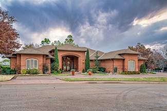 1405 Oak Tree Dr, Edmond, OK 73025