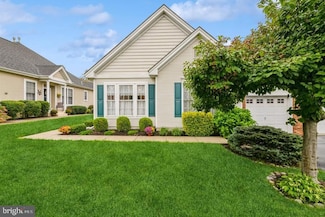 10 Goldfinch Dr, Trenton, NJ 08690