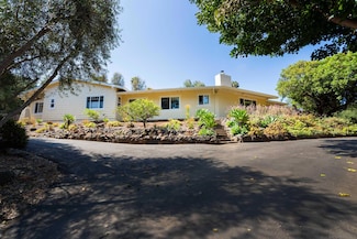 1131 Vale Terrace Dr, Vista, CA 92084