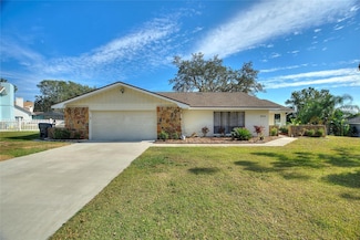 6004 Greenleaf Cir, Winter Haven, FL 33884