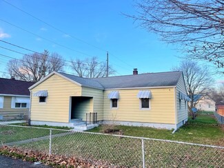 617 S Burson St, Winamac, IN 46996