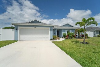 395 SE Whitmore Dr, Port St. Lucie, FL 34984