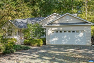 16 Bridlewood Dr, Palmyra, VA 22963