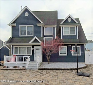 23 Point Rd, Toms River, NJ 08753