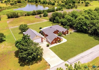 300 Pauls Dr, San Marcos, TX 78666