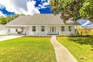 502 Racquet Ln, Houma, LA 70360