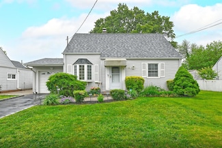 46 Jedwood Place, Valley Stream, NY 11581