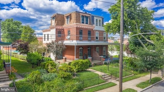 7016 Tulip St, Philadelphia, PA 19135