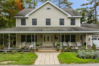 157 Lobster Cove Rd, Boothbay Harbor, ME 04538