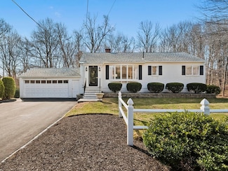 18 Knollwood Rd, Reading, MA 01867