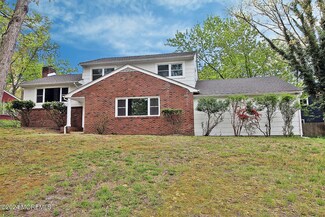 17 Morningside Dr, Toms River, NJ 08755
