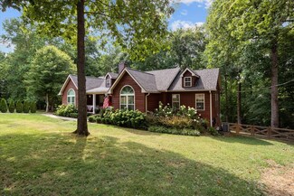 1350 Loann Ave, Kingston Springs, TN 37082