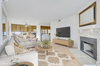 400 Davis St Unit 301, San Leandro, CA 94577