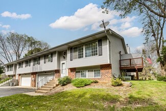 4402 Clover Ln, Saint Paul, MN 55122
