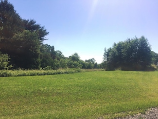 7 Robert Henry Cir, Mahoning Township, PA 18235