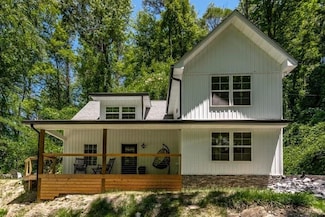 623 Beartrail Ln, Gatlinburg, TN 37738