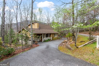 705 Laurel Ridge Dr, Ellijay, GA 30536