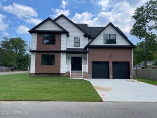 461 Lake Barnegat Dr N, Forked River, NJ 08731