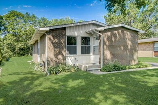 3120 La Salle Dr, Ann Arbor, MI 48108