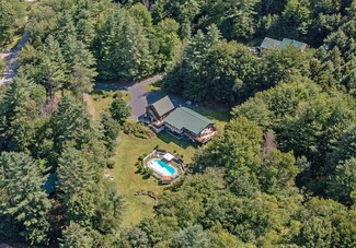 517 Sylvan Park Rd Unit A, Stowe, VT 05672