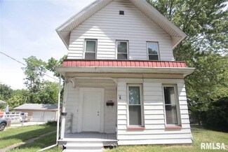 1155 12th Ave, Moline, IL 61265
