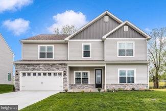 426 Abigail Ave, Waynesboro, PA 17268