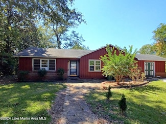 731 Ashland Ave, Wadley, AL 36276