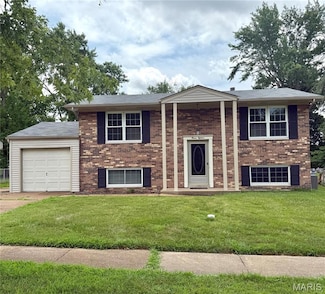 1218 Feliz Ln, Fenton, MO 63026