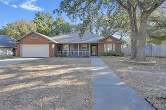 1108 Pine Ridge Dr, Azle, TX 76020