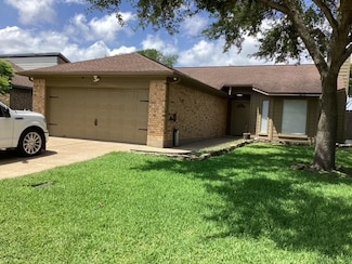 4422 Haiti Ln, Pasadena, TX 77505