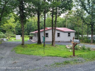1723 Bluegrass Ln, Effort, PA 18330