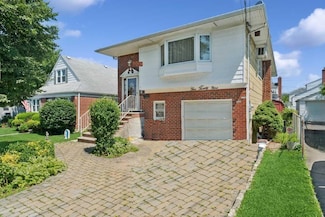 529 8th Ave, New Hyde Park, NY 11040