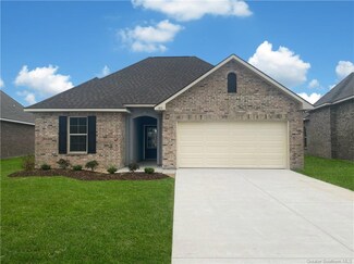 185 White Castle Ln, Iowa, LA 70647