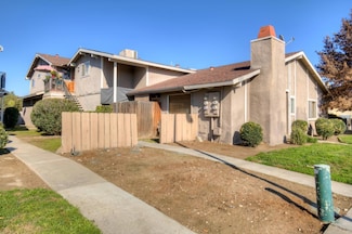 581 W Ashlan Ave, Clovis, CA 93612