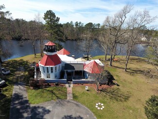 235 E Palmer Dr, New Bern, NC 28560
