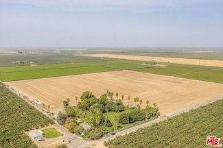 8205 Koch Rd, Bakersfield, CA 93314