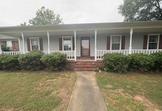2400 Charlestowne Dr, Searcy, AR 72143