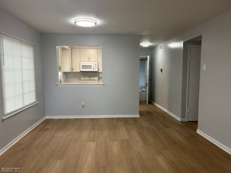 13 Larkspur Ct, Bedminster, NJ 07921