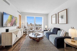 400 5th Ave Unit 40C, New York, NY 10018