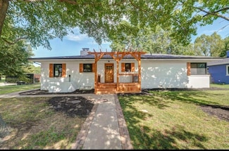 626 N Main St, Mount Vernon, MO 65712