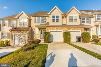 212 Hidden Dr, Blackwood, NJ 08012
