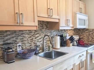 32 Westgate Rd Unit 6, Boston, MA 02467