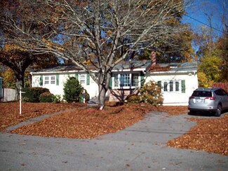 245 Shamrock Dr, Warwick, RI 02886