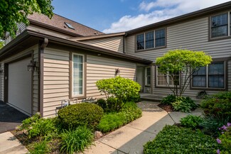 303 Kazimour Dr Unit 3303, Lake Barrington, IL 60010