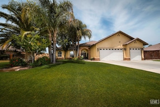6840 Avenida Del Sol, Bakersfield, CA 93307