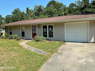 102 Tanglewood Dr, Jacksonville, NC 28540