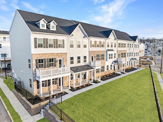Cambridge Luxe, Bridgeport, PA 19405