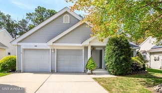 554 Waterford Dr, Manchester, NJ 08759