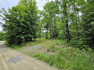 20 Young Ln, Burnham, ME 04922